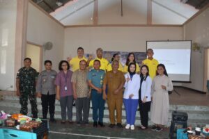 Asisten Perekonomian dan Pembangunan Manggarai Barat Laurensius Y.A.Nabu berfo