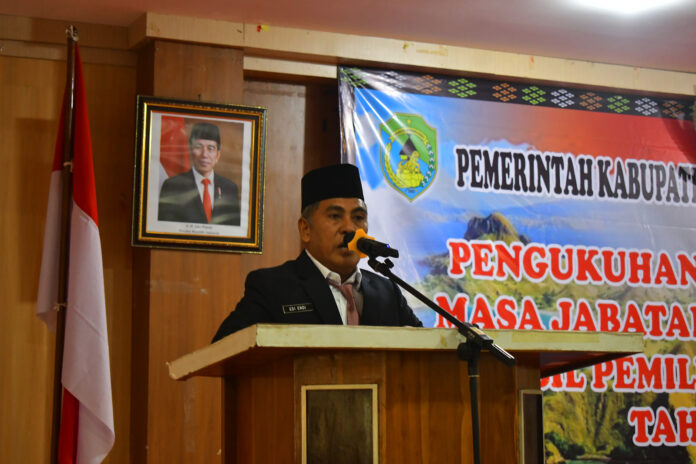 Sambutan Bupati Manggarai Barat Dalam acara Pengukuhan Perpanjangan Jabatan 59 Kepala Desa. picture by Gonsalez