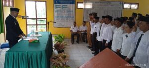 Bupati Manggarai Barat melantik dan mengambil sumpah jabatan anggota BPD dari 5 Desa di Kecamatan Lembor Selatan. (foto : Bion)