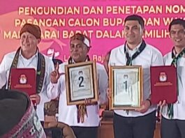 Pasangan calon bupati dan wakil bupati dengan nomor undian masing-masing. (Foto : Ferdy Jemaun)