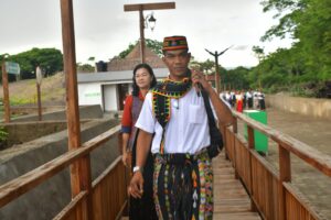 Kadis Parekrafbud Mabar, Stefan Jemsifora saat berada di spot wisata Mberenang. (Foto : Gonsalez)