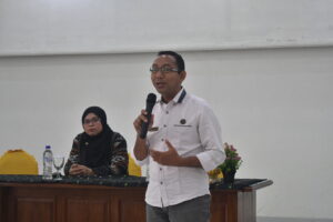 Kepala Bidang IKP Dinas Kominfo, Ferdy Jemaun, saat menyampaikan sambutan. (Foto : Tian)