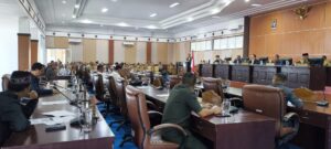 Sidang Paripurna DPRD Manggarai Barat. (Foto : Tildis)