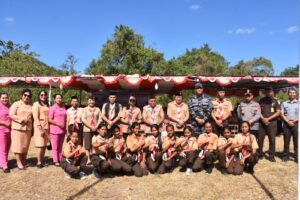 Bupati Edi foto bersama Forkopimda dan anggota Pramuka. (Foto : Tildis)