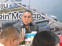 Bupati Edi saat memimpin rapat koordinasi. (Foto : Lina Prokopim)