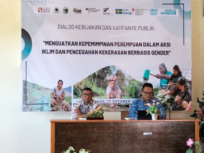 Kadis Kesehatan, Adrianus Ojo (kanan) saat memberikan sambutan. (Foto : Gonsalez)