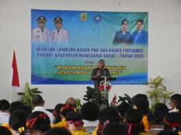 Jambore Kader PKK dan Kader Posyandu, Bupati Edi Sampaikan 3 Poin Penting Bupati Edi saat menyampaikan sambutan. (Foto : Tildis)