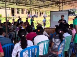 Sosialisasi dari Bagian Promkes RSUD Komodo, dalam rangka HKN ke-61. (Foto : Dok. Dinkes Mabar)