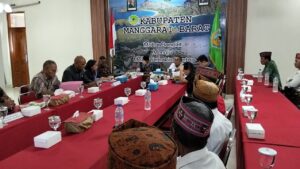 Rapat Dengar Pendapat Umum (RDPU) BA-DPD RI dengan Pemkab Manggarai Barat. (Foto : Gonsalez)