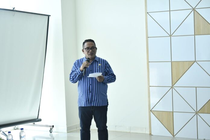 Kepala DInas Kesehatan Manggarai Barat, Adrianus Ojo, saat memberikan sambutan. (Foto : Gonsalez)