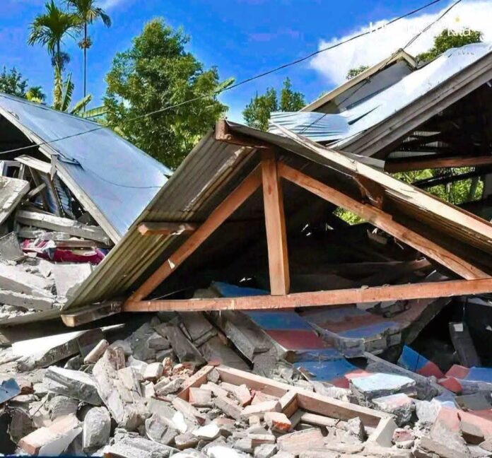 FB_IMG_1787142417341 Ribuan Rumah roboh dampak Gempa NTT foto; isth