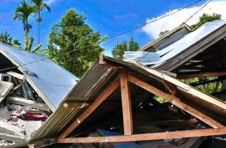 Ribuan Rumah roboh dampak Gempa NTT foto; isth