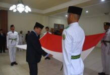 HUT RI ke-81, Wabup Mabar Pimpin Pemeriksaan Bendera dan Kukuhkan 30 Paskibra