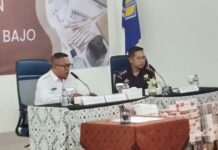 Bupati Edi Tegaskan Berantas Peredaran Barang Ilegal di Mabar Kepala Dinas Perindag Adrianus Ojo saat menyampaikan Sambutan Foto : Rafika